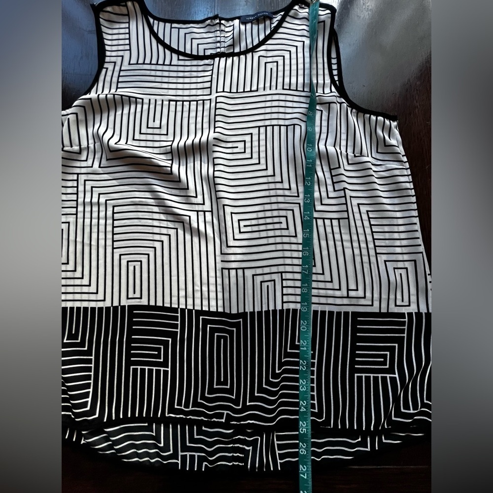 Tommy Hilfiger Black White Sleeveless Top tag missing L/XL 22 in pit to pit - Picture 5 of 6